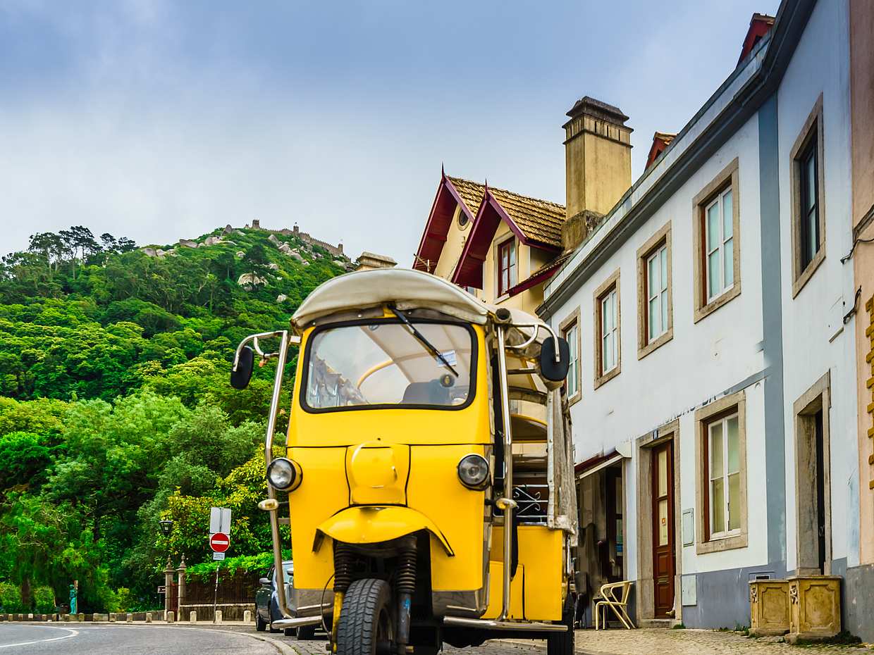 Wycieczka Tuk-tukiem po Sintrze - Szlak Monserrate w Portugalii.