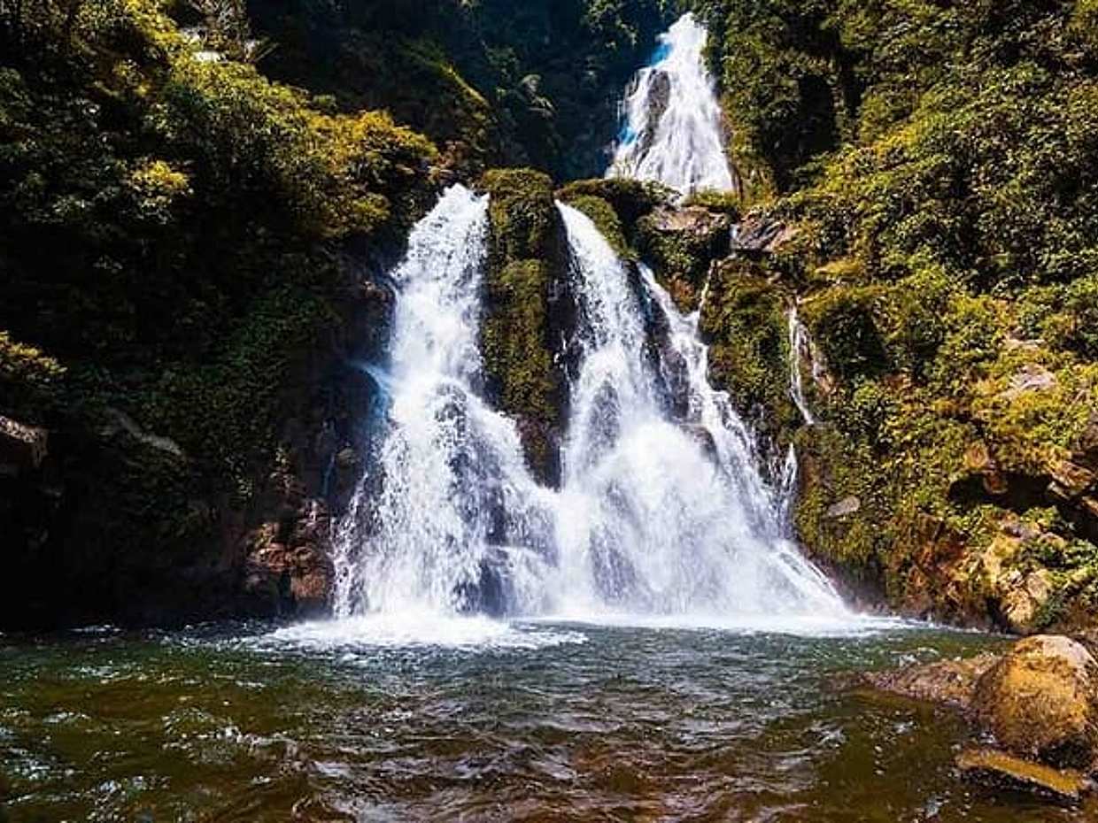 Ha Giang Private Jeep Adventure Villages and Emerald Waterfall, Vietnam, photo 2