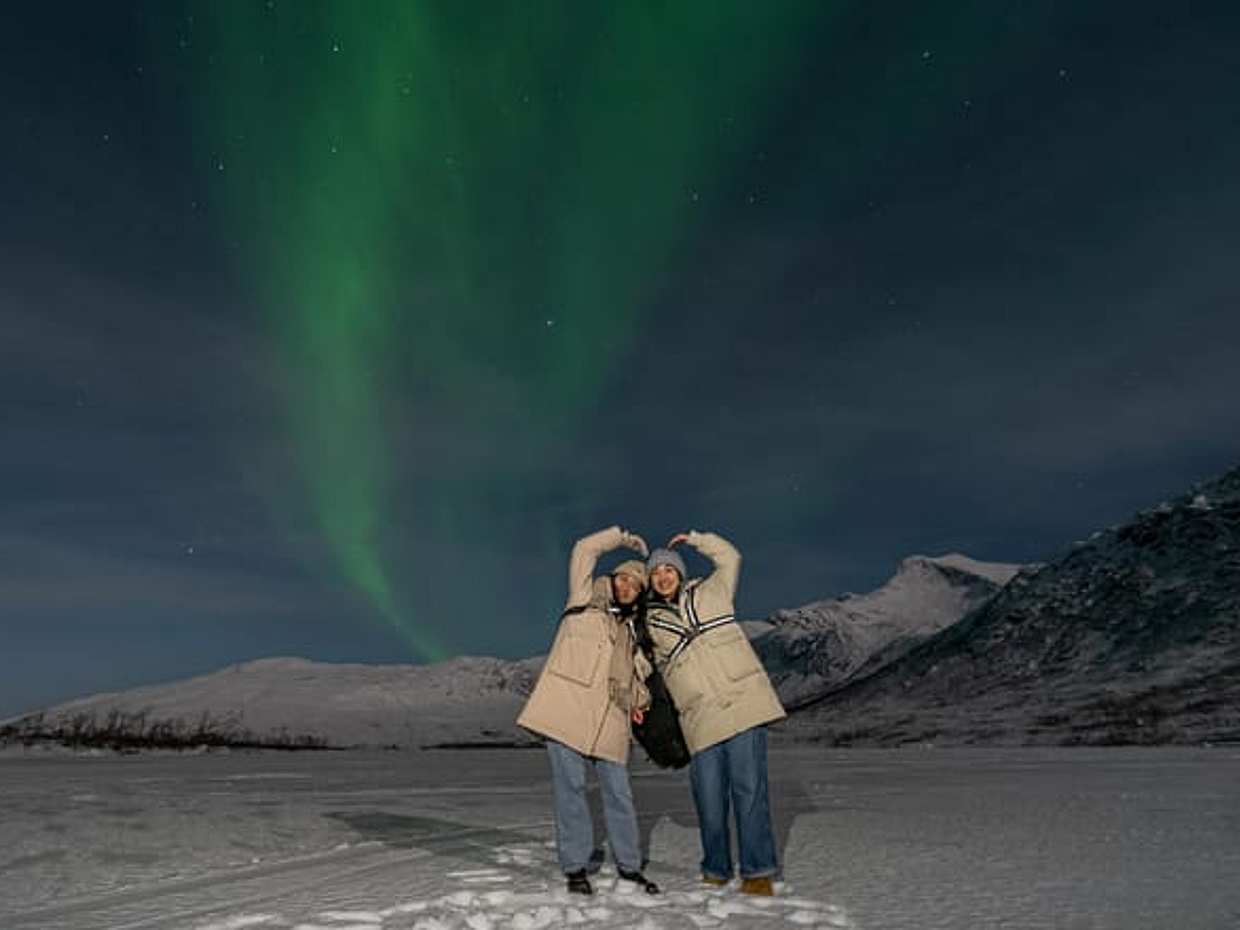 Private Northern Lights Tour  15 pax. in Tromsø, photo 4