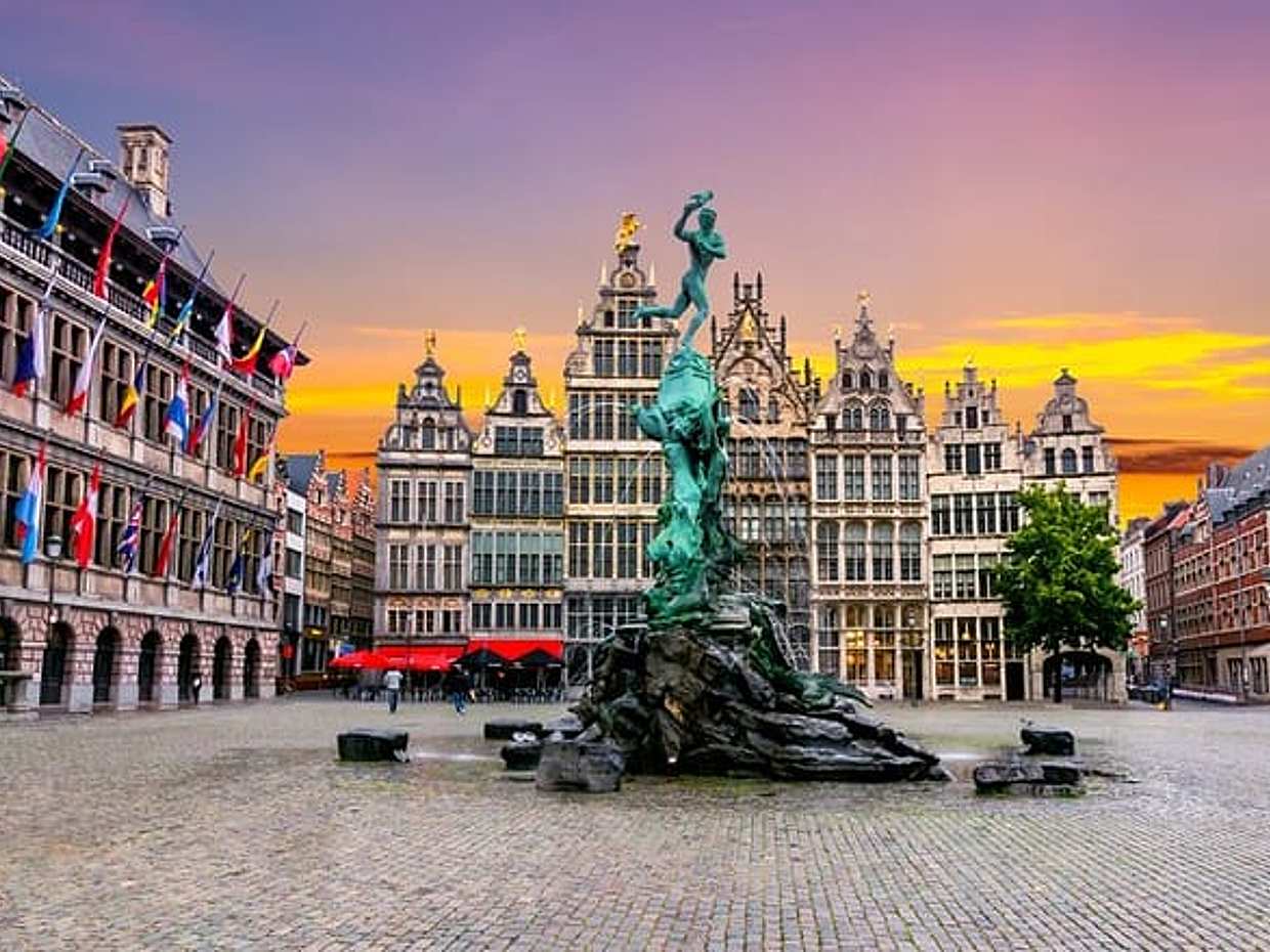 "Privétransfer van Brugge naar Düsseldorf, 2 uur stop in Antwerpen in België", photo 2