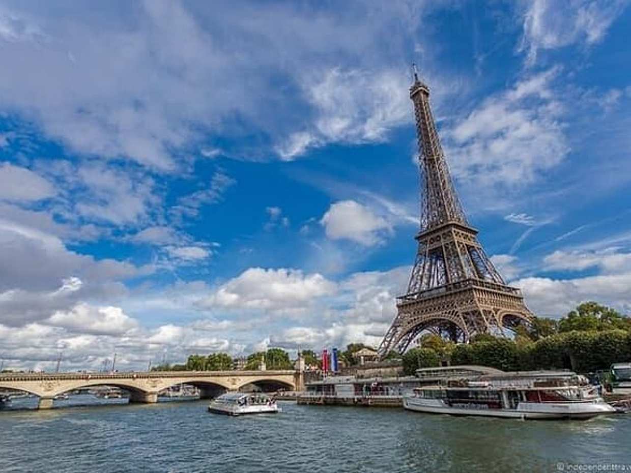 Paris - 2 Days Sightseeing Bus Tour and River Cruise, photo 2