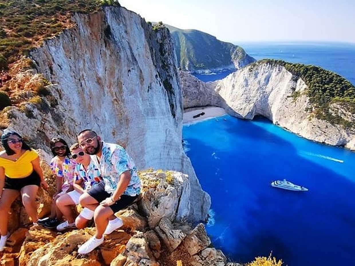 <p>Zakynthos : Naufrage matinal, Grottes bleues et point de vue, petit groupe en Grèce, Zakynthos</p>, photo 2