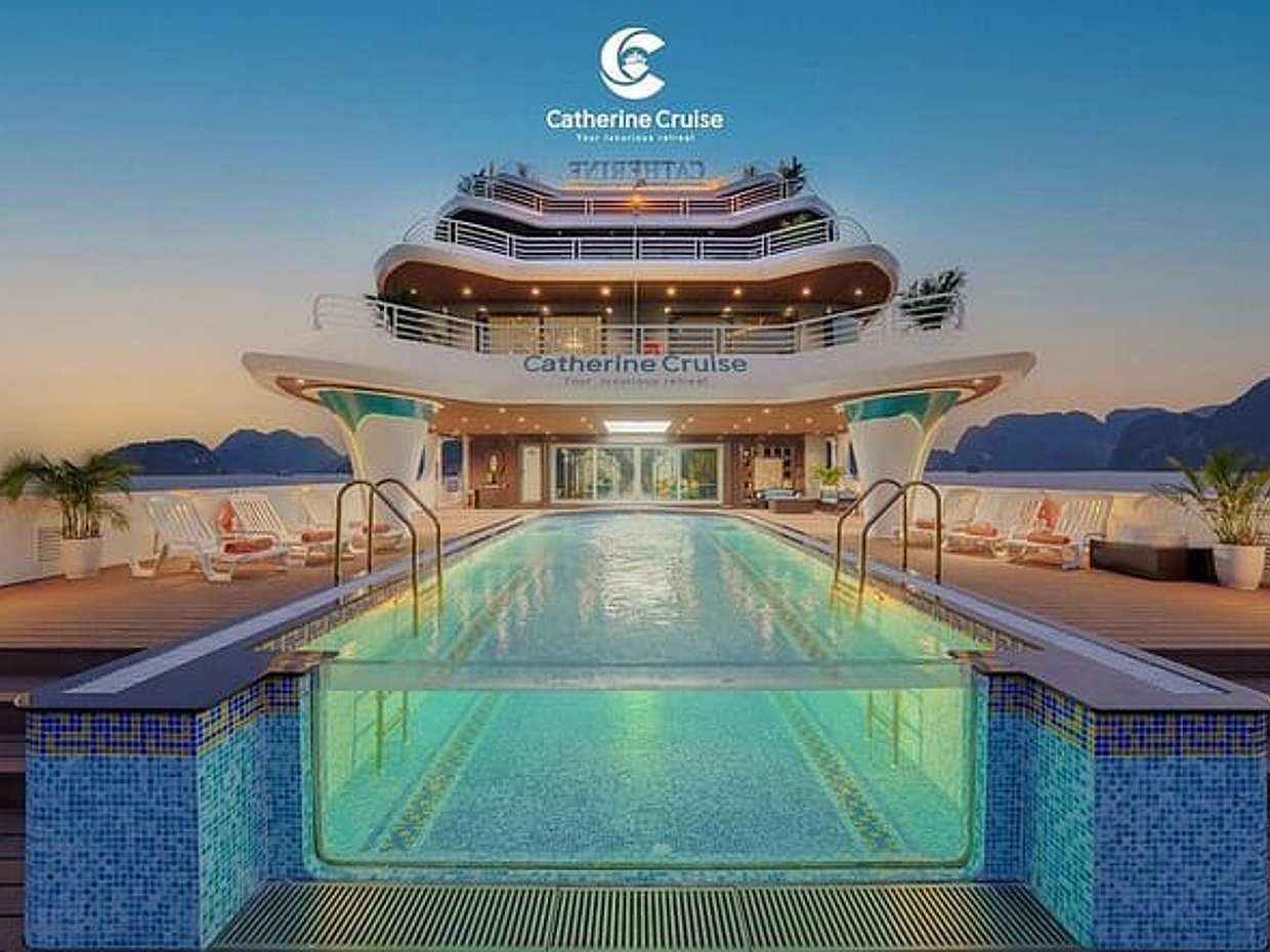 Halong Bay 2D1N Catherine Superyacht with Pool and Activities, photo 3