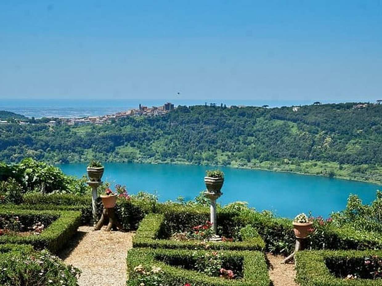 6-Hour Private Tour in Province of Rome in Italy