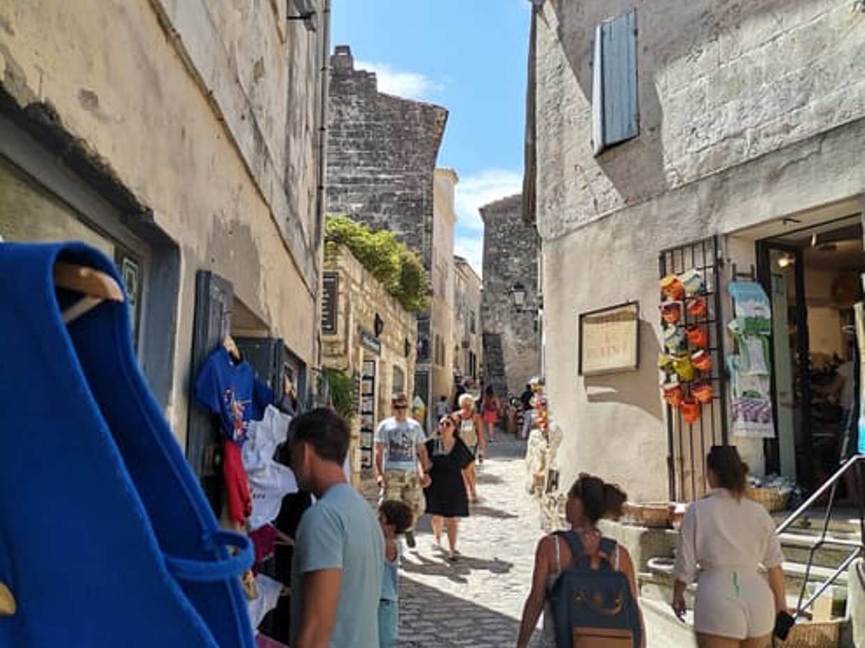 Arles et Les-Baux-de-Provence... the splendor of Provence lifestyle