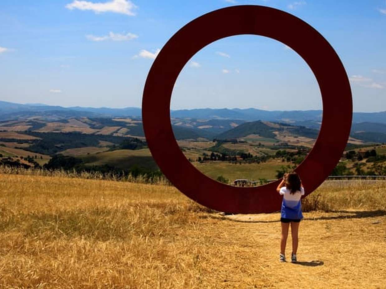 Discovering Tuscany's hidden treasures: San Gimignano, Volterra and San Galgano mysterious Abbey day trip from Florence, photo 2