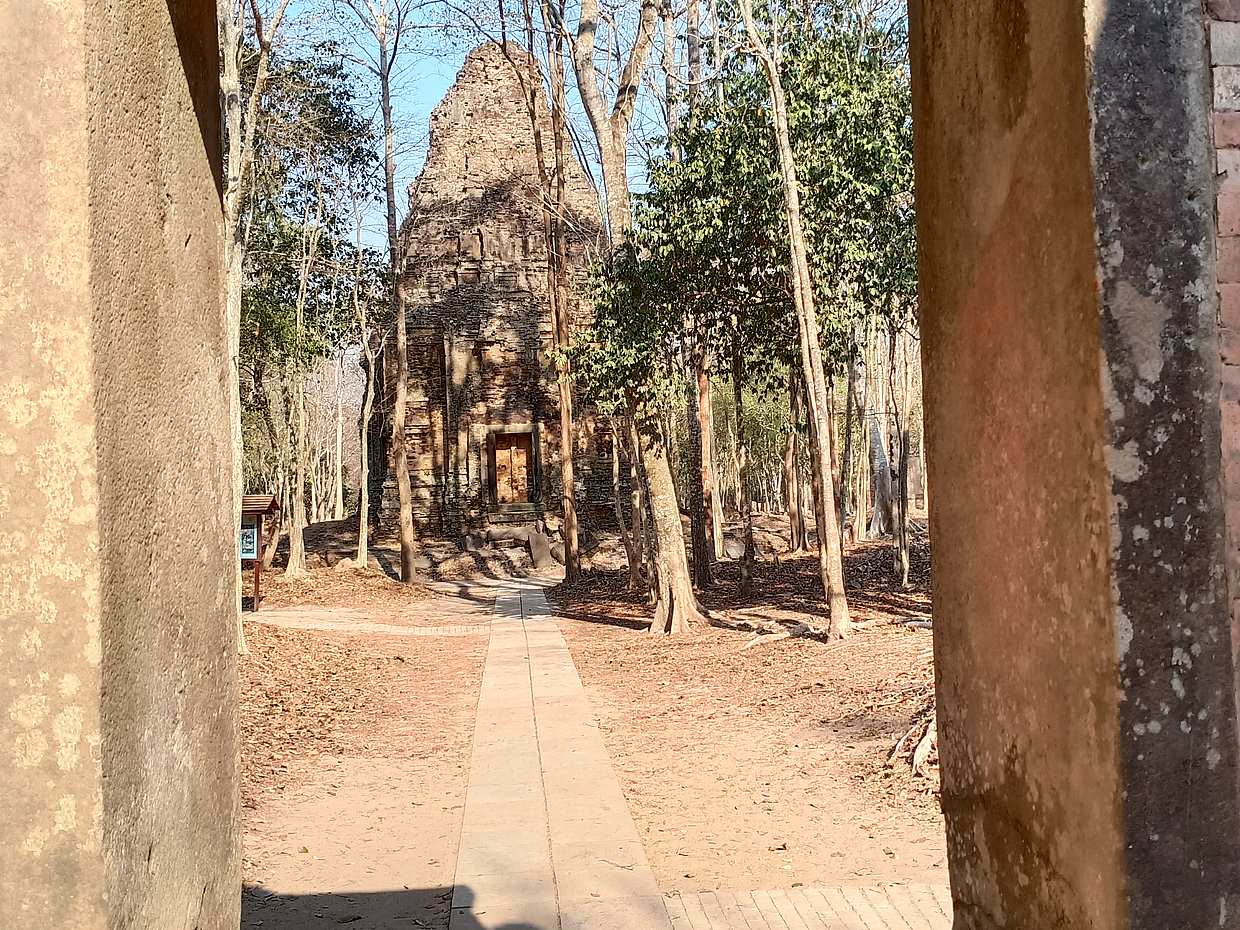 One Day Private Tour to Sambor Prei Kuk Group & Floating Village in Cambodia, Krong Siem Reap, photo 3
