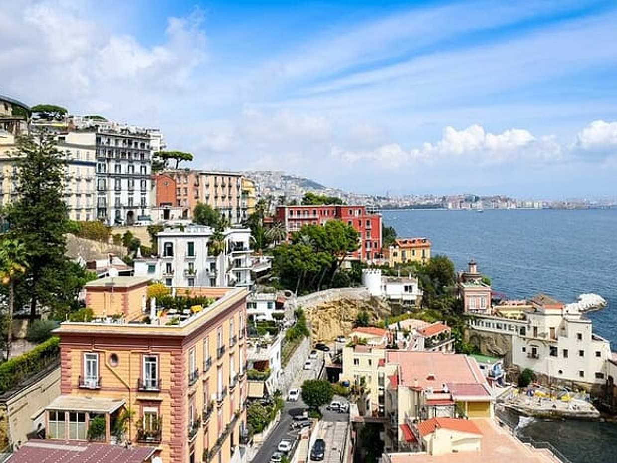 Private direct transfer from Bomerano to Naples with local driver in Italy, Nocelle, photo 5