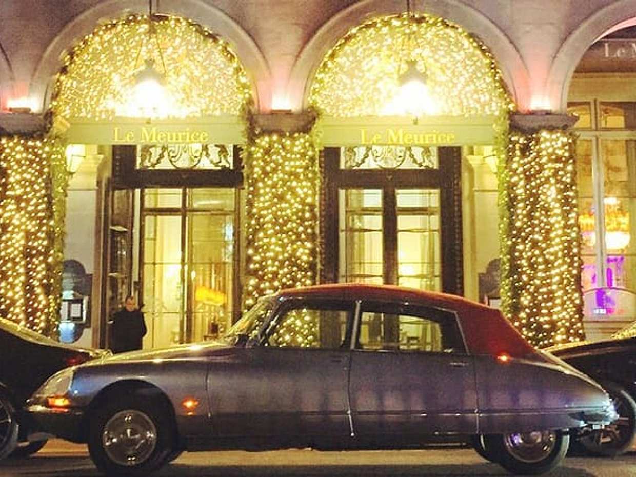 Paris Private Vintage Car Half day Tour with Eiffel Tower 2nd Floor by Elevator, photo 3