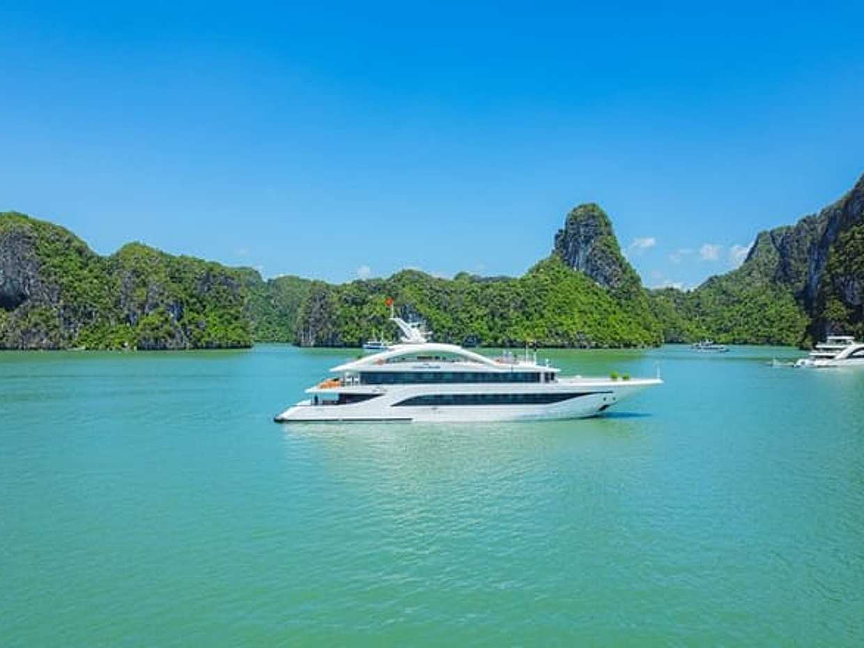 Leona Cruise 5 Star Day Ship in the Wonder of Ha Long, photo 2