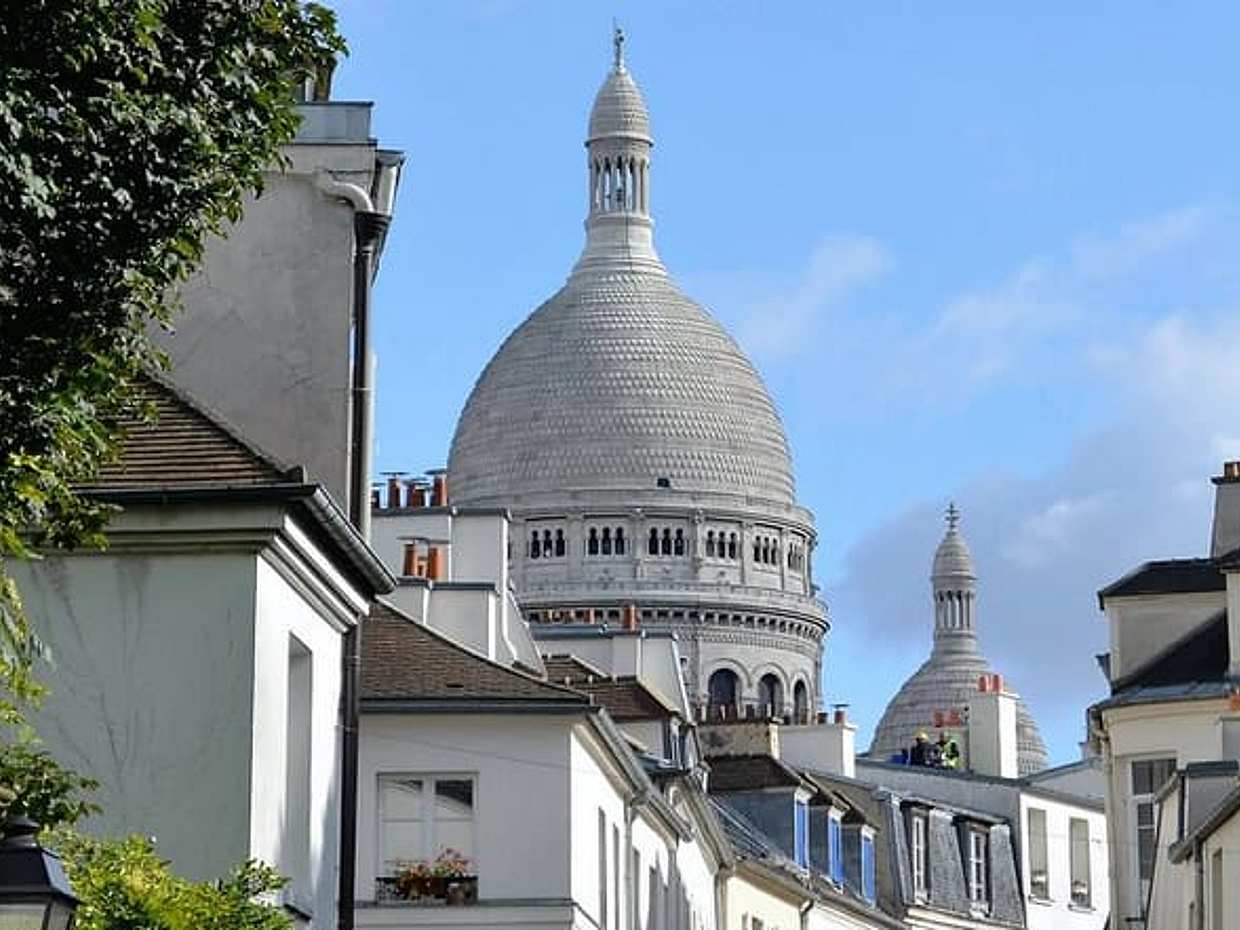 Private Tour of Eiffel Summit, Montmartre & Seine River Cruise, photo 4