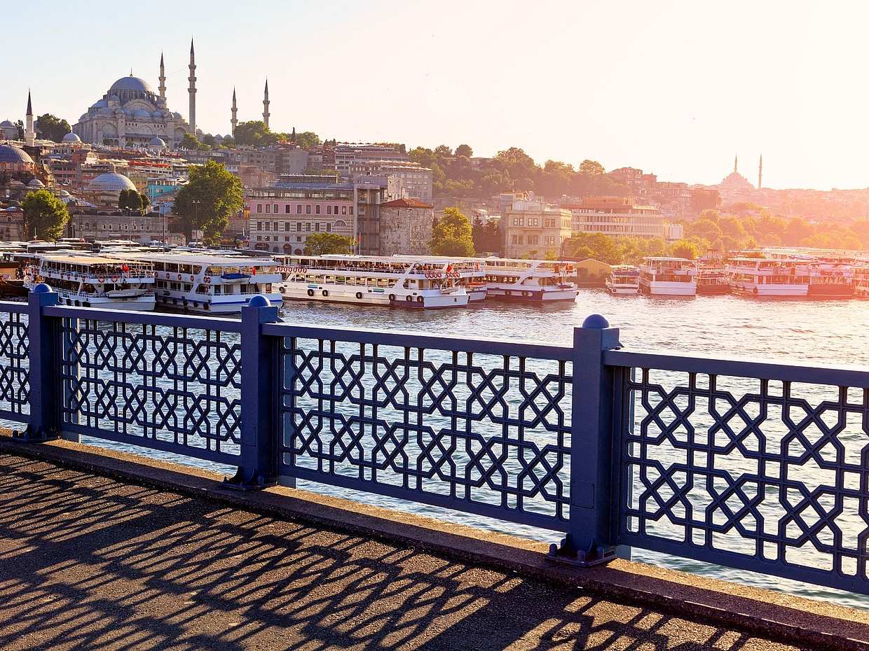Istanbul Hop-on Hop-off Bus Tour, Türkiye, photo 2