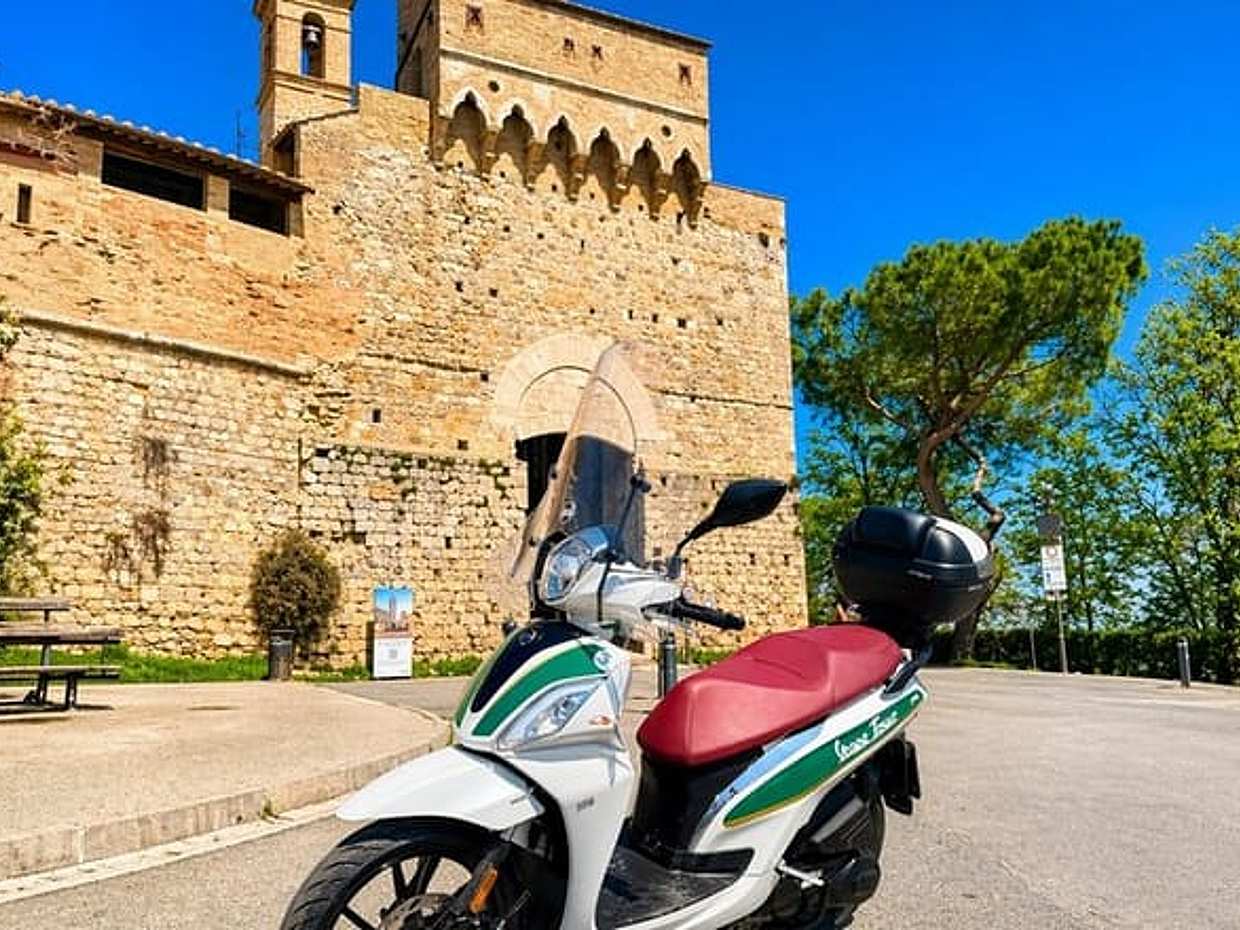 Chianti: Passeio Panorâmico com Degustação de Vinhos e Almoço Toscano na Itália, Siena, photo 4
