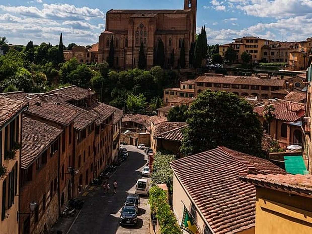 San Quirico Tour: Medieval Streets, Gardens & Tuscan Views, photo 4