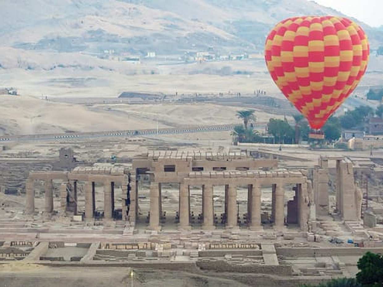 Luxor Bird eye & Sunrise - Hot Air Balloon Experience