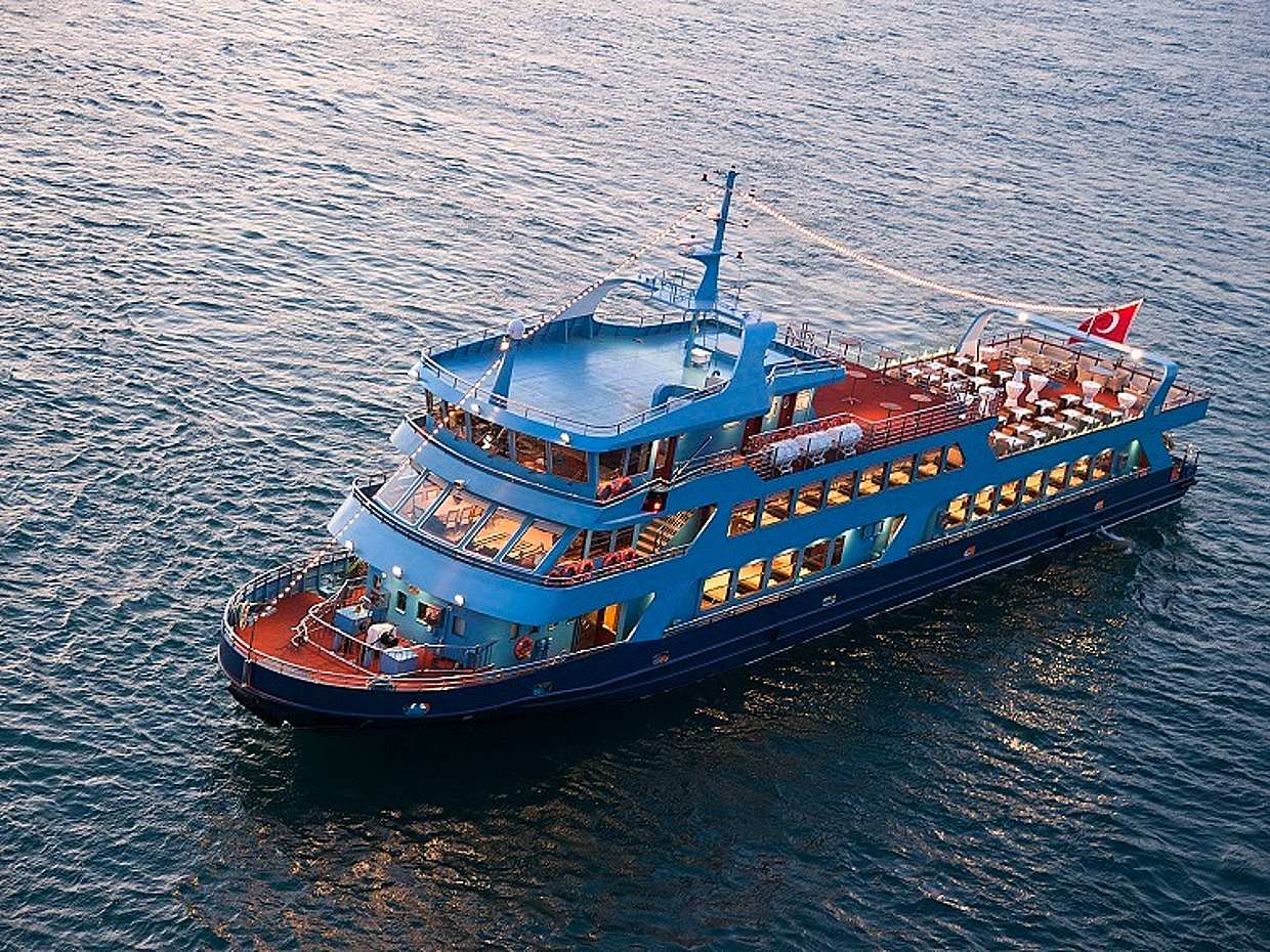 Bosphorus Boat Cruise (Alcoholic and soft drinks included), photo 2