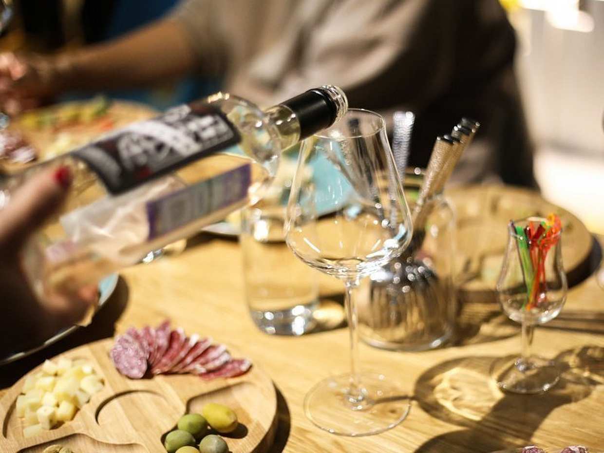 Le vin à travers les yeux d'un ingénieur à Erevan. Dégustation de vin et conférence sur l'architecture arménienne, photo 2