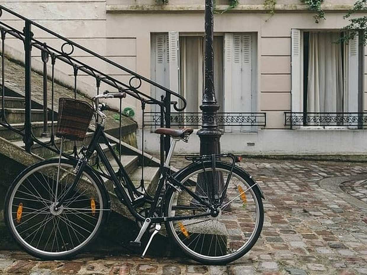 Paris Le Marais Historical Walking Tour with Wine and Cheese Tasting, photo 5