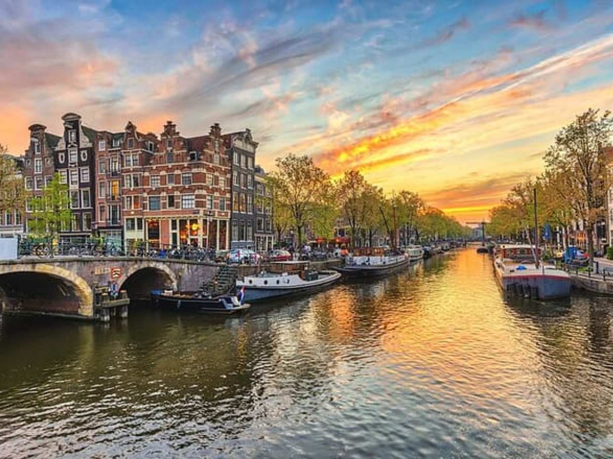 Privé rechtstreekse transfer van Brugge naar Amsterdam in België.