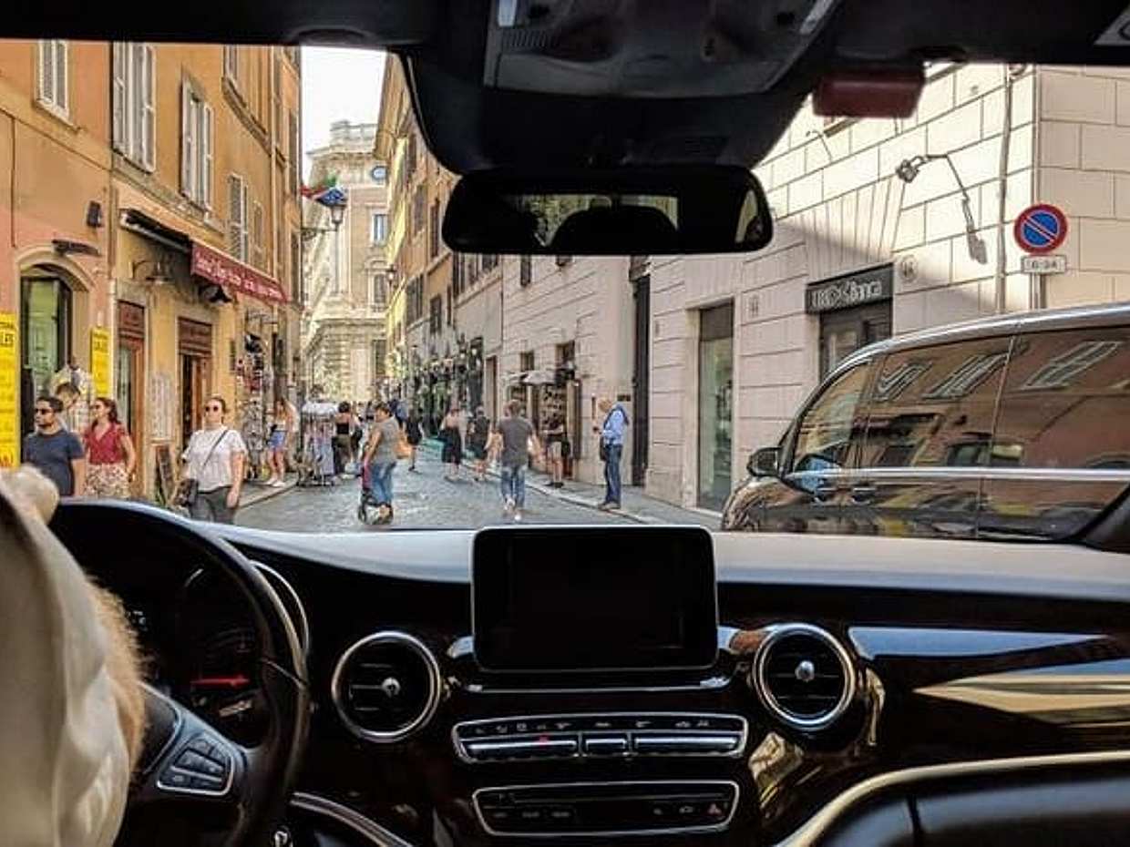 Private Transfer from Fiumicino airport to Rome City Center