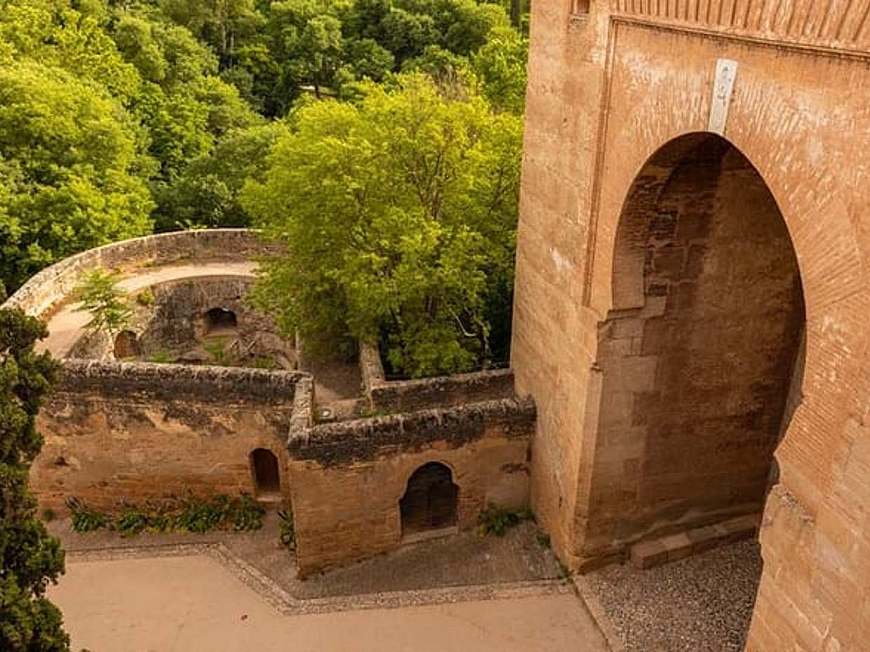 Granada Alhambra Selbstgeführte Stadtwanderung & Schnitzeljagd in Spanien, photo 5