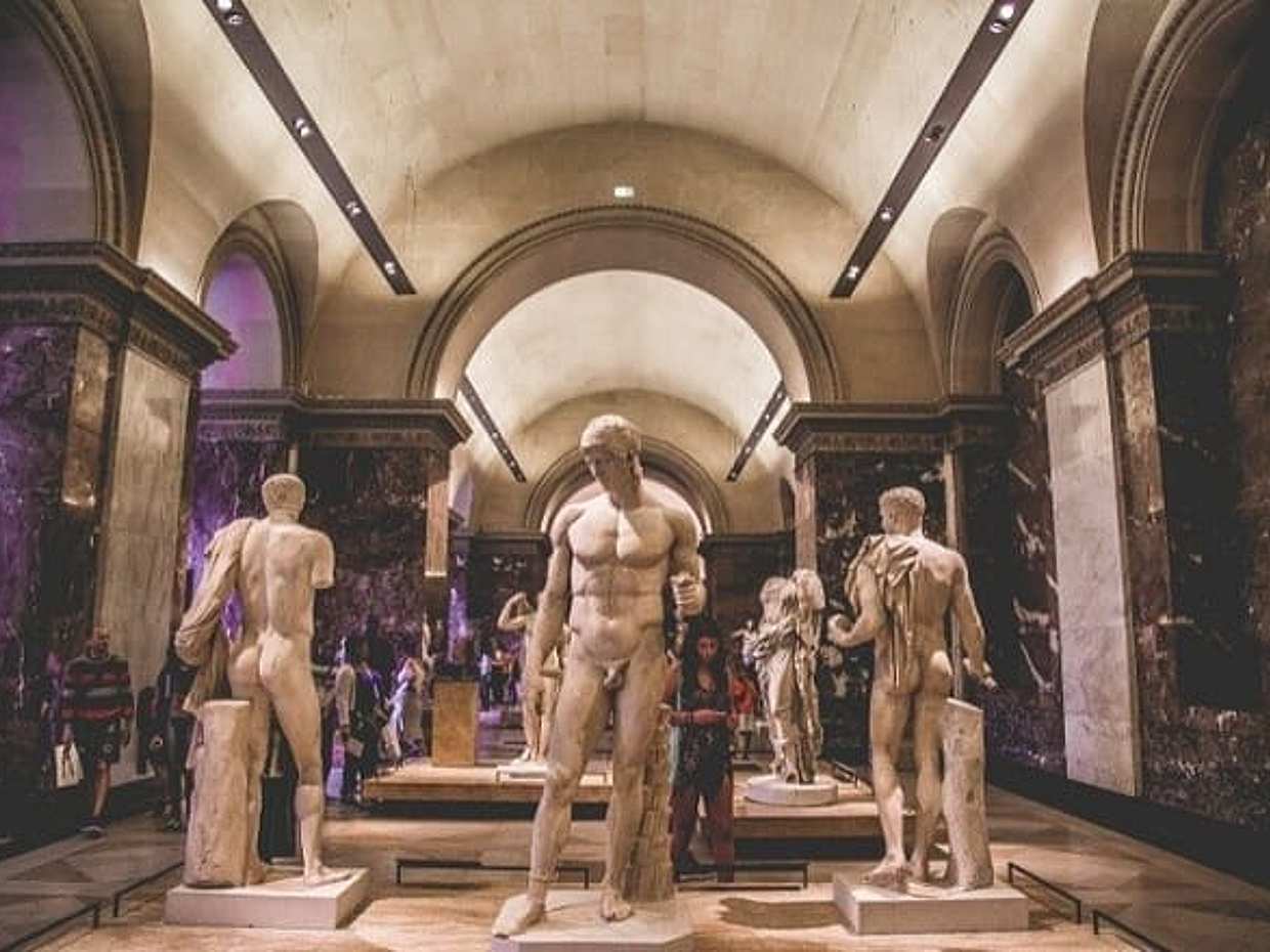Louvre Museum Experience with Optional Macaron Tasting, photo 5