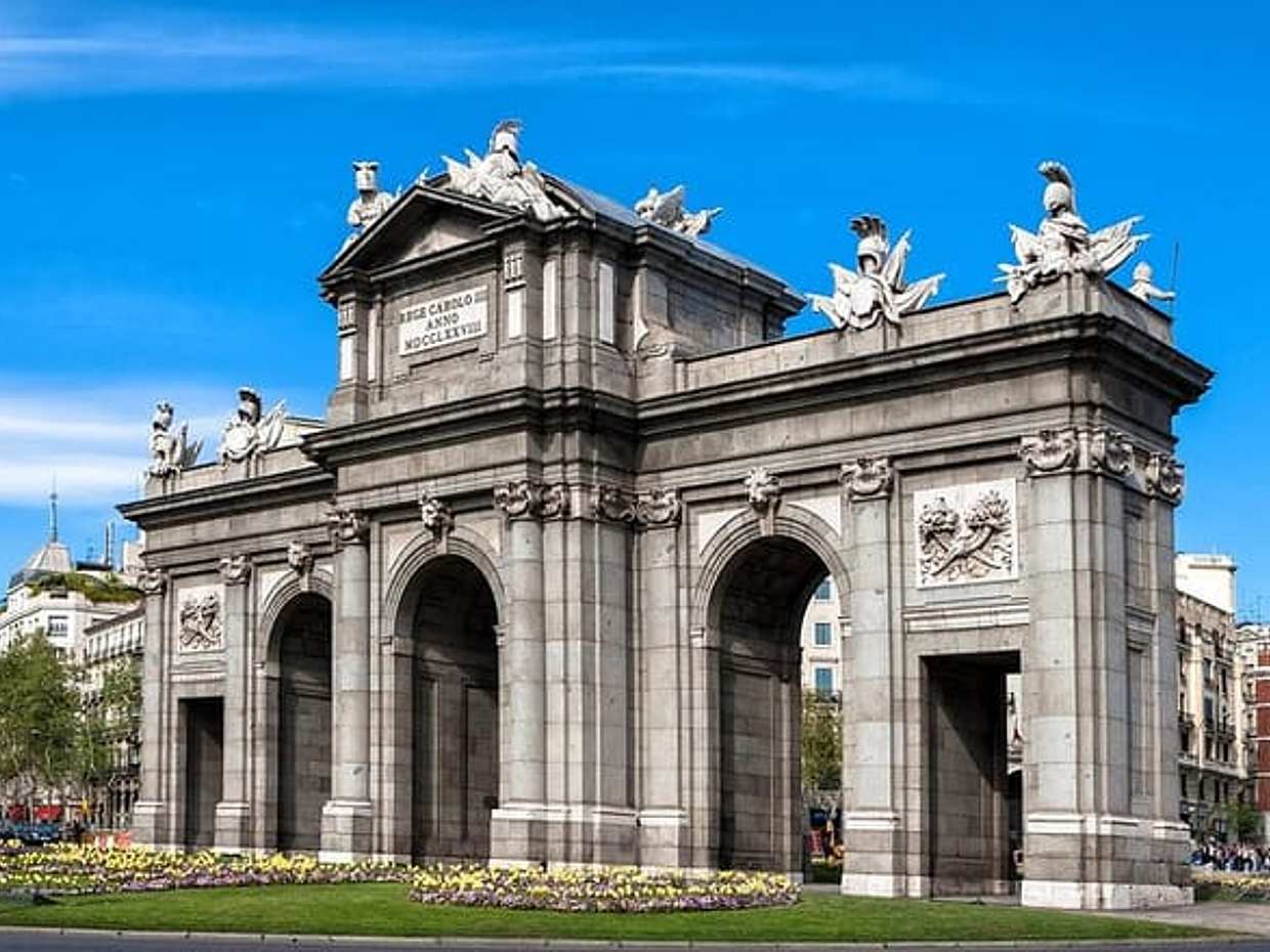 Private Car Transfer from Lisbon to Madrid with 2 hours for sightseeing, photo 4