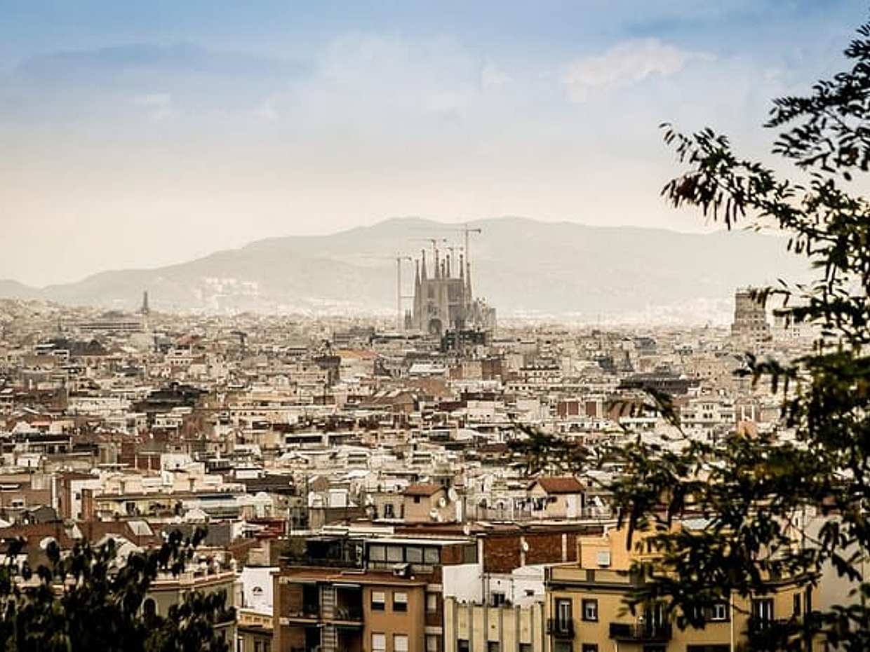 Private Transfer From San Sebastian To Barcelona, 2 Hour Stop