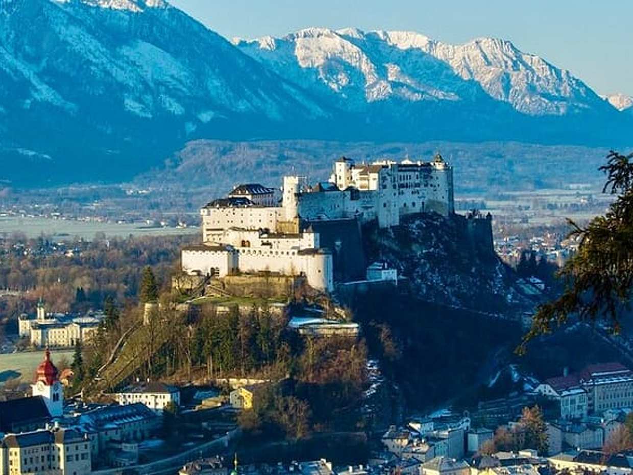 Transfer from Prague to Salzburg with Tour Stop in Cesky Krumlov in Czechia, photo 2