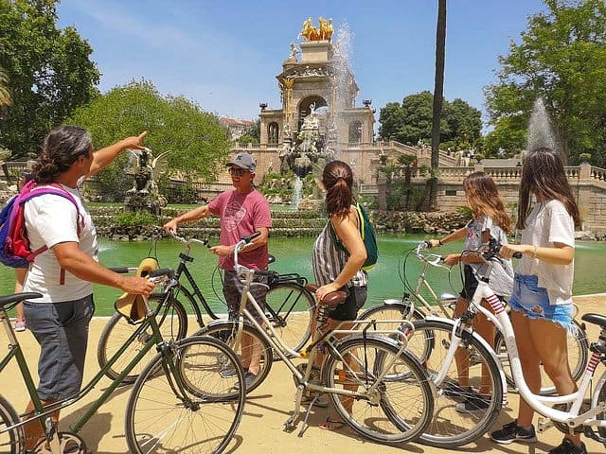 Barcelona Private Bike/eBike Tour & Sagrada Familia Tickets in Spain, photo 5