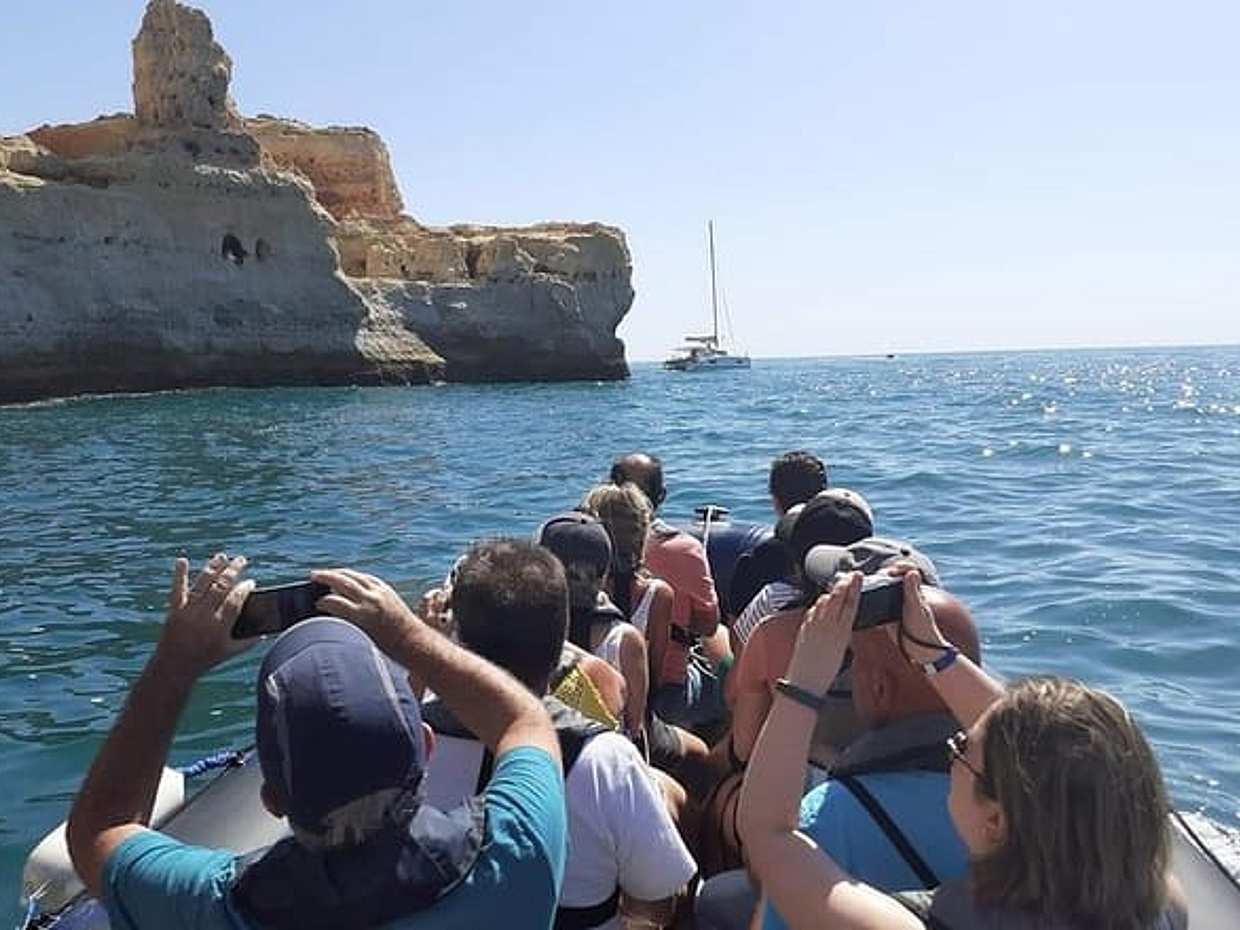 Benagil Cave and Marinha Beach Boat Tour from Portimao, photo 3