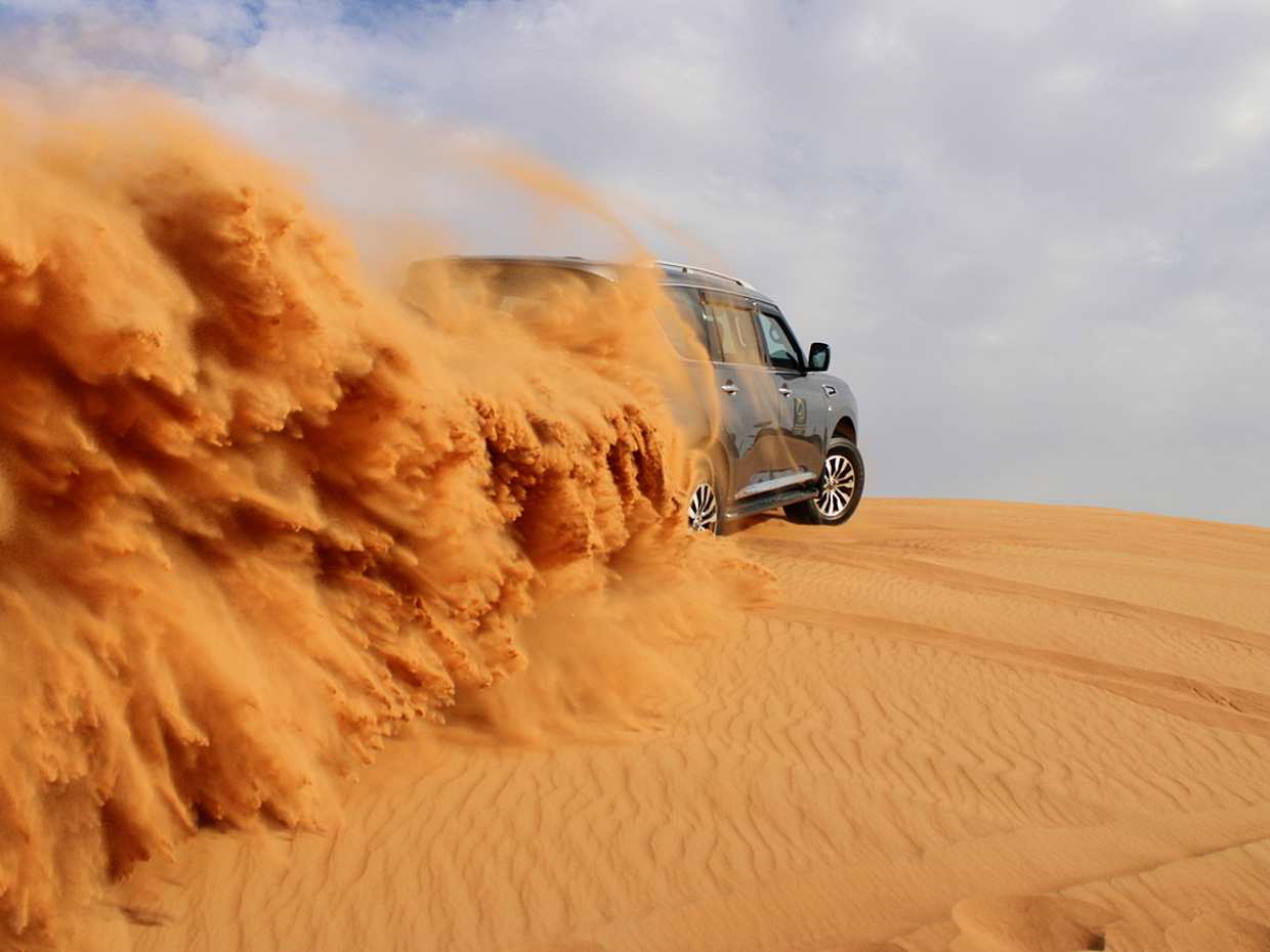 Dubajské večerní pouštní safari, jízda na velbloudech, grilovaná večeře a živá vystoupení ve Spojených arabských emirátech.
, photo 2
