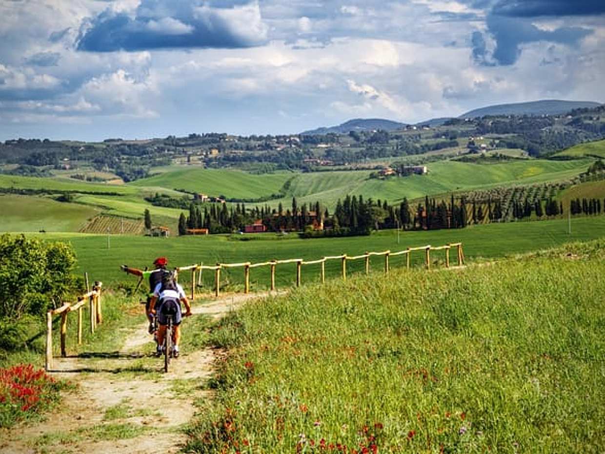 Full day E-bike rental in San Gimignano in Italy, photo 4