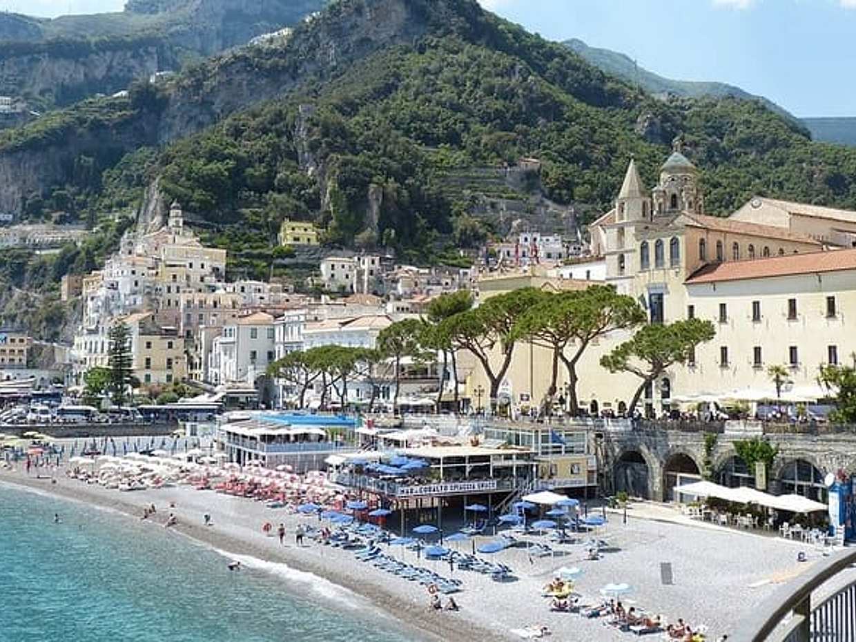From Lecce to Amalfi private transfer with a 2 hour stop in Bari, Italy, photo 3