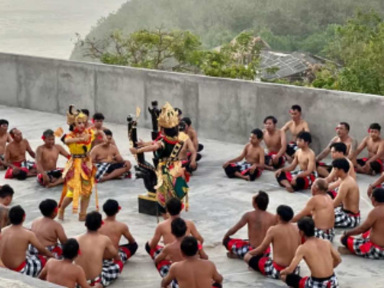 Bali: Uluwatu Half-Day Tour: Mahalini Agropark & Karang Boma Kecak Fire Dance in Indonesia, photo 4