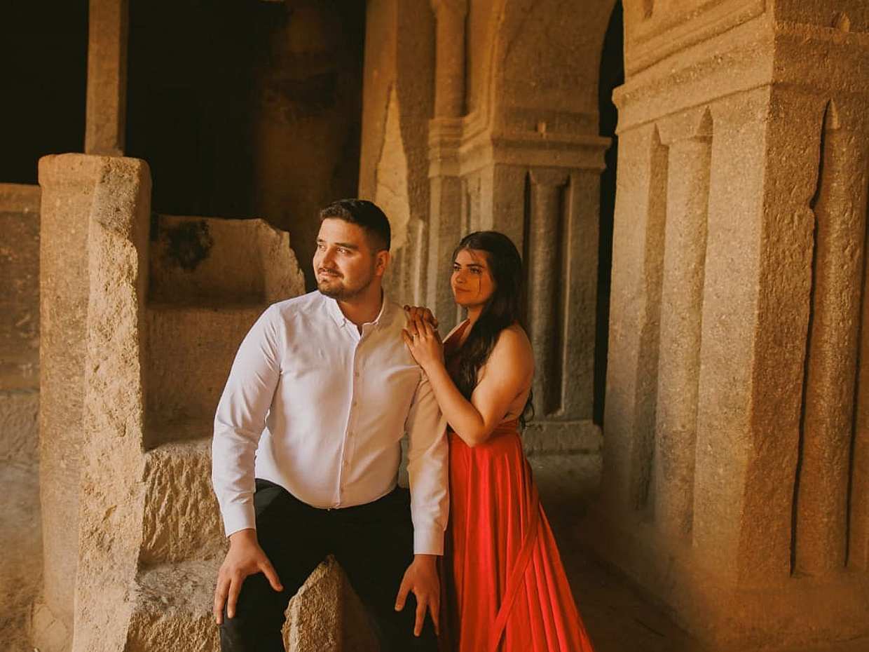 Sunrise Photo Shooting with Flying Dresses in Turkey, Cappadocia, photo 3