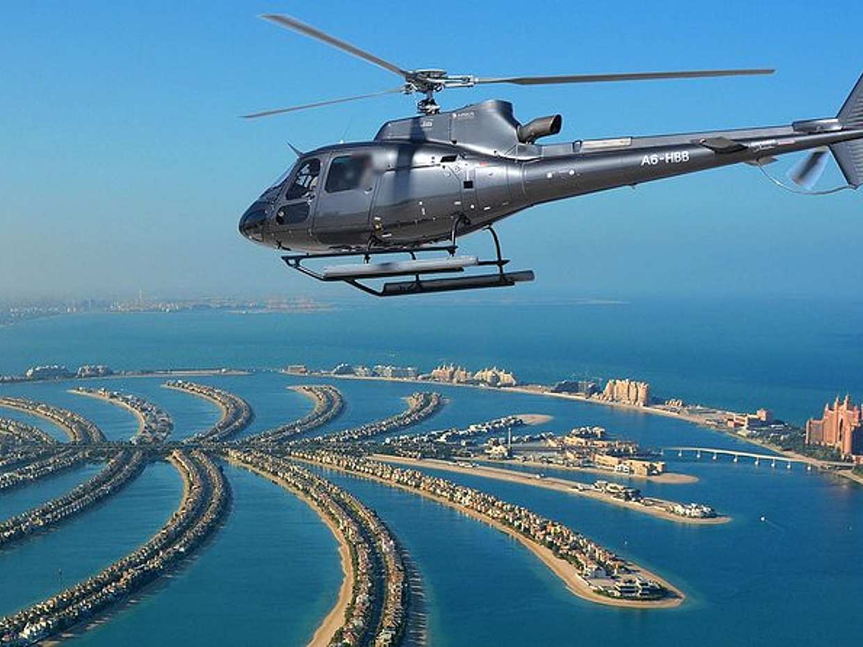 Dubai Palm Helicopter Ride - Vol de 17 minutes avec transferts privés aux Émirats arabes unis