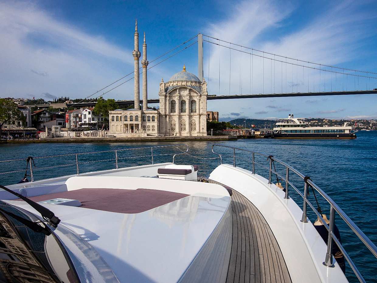 2-day Istanbul Tour with Yacht Cruise