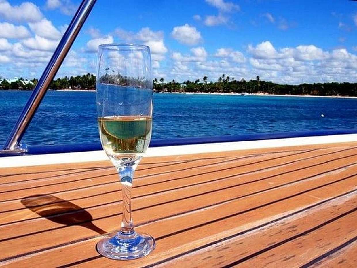 Day Tour Catamaran Cruise Tahiti in Greece, Thera, photo 5