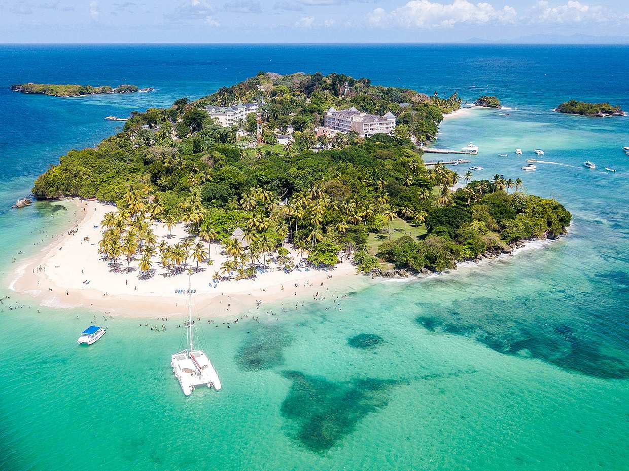 Hückelwalbeobachtung in der Bucht von Samaná und Cayo Levantado in der Dominikanischen Republik, Punta Cana.
, photo 2