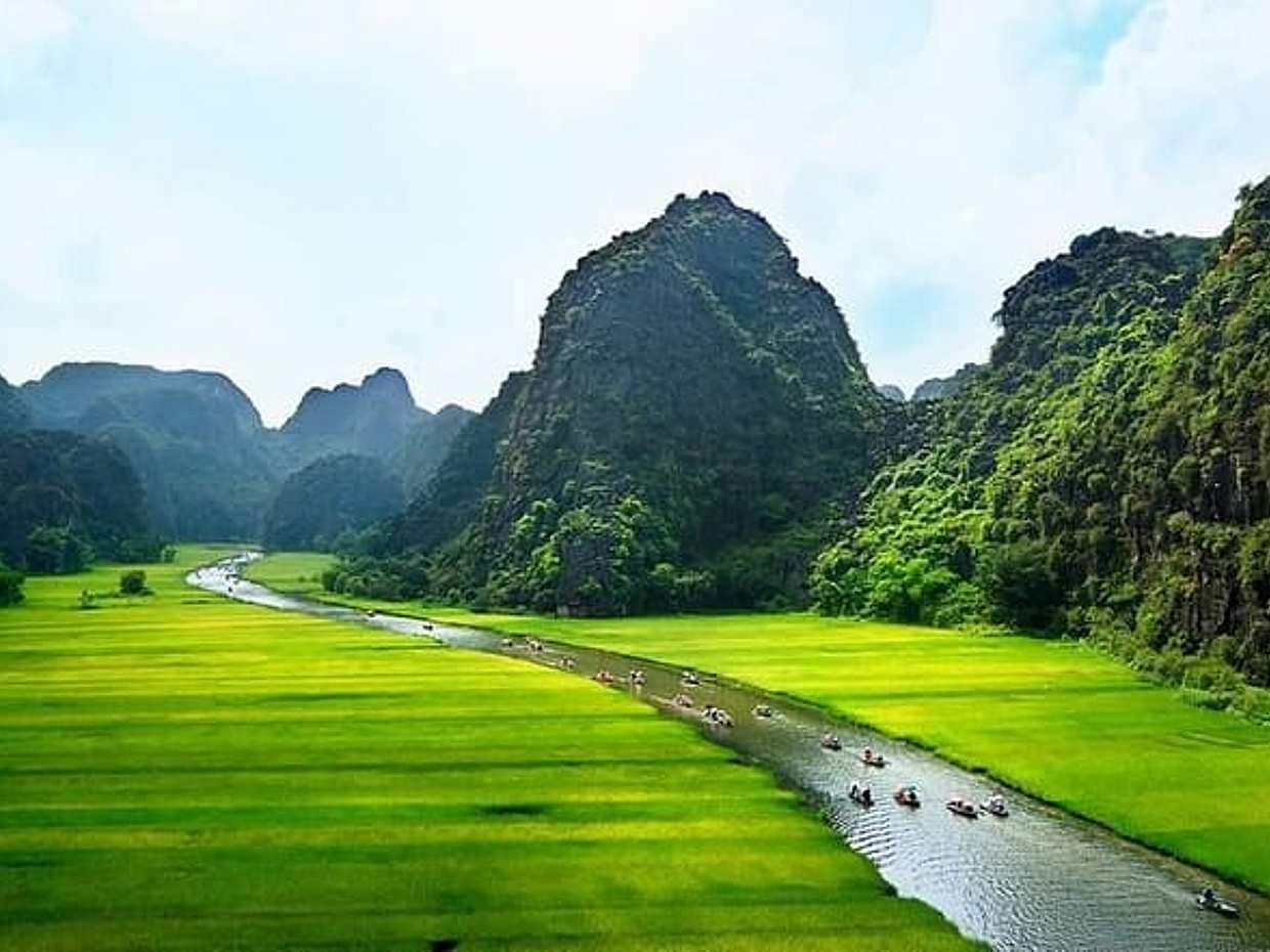 Small Group Ninh Binh Hoa Lu Tam Coc Full Day Tour from Hanoi