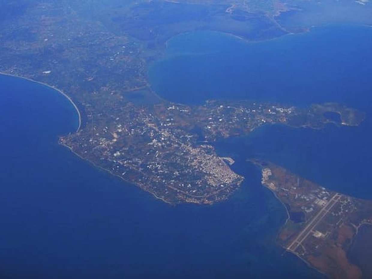 Transfer from/to Preveza Airport to/from Lefkas Town, Greece, photo 2