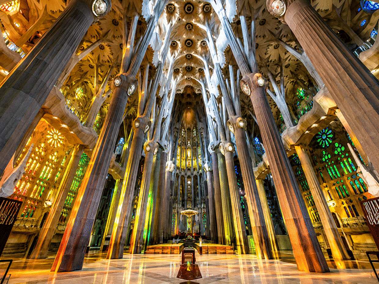 Sagrada Familia Semi Private Tour Skip-the-line FRENCH in Spain, Barcelona