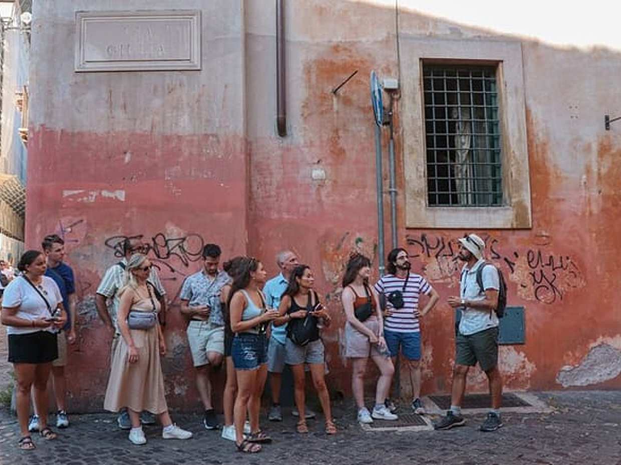 Rome Food Tour: Pasta, Wine, Gelato Trastevere Campo de' Fiori Like a Local, photo 3