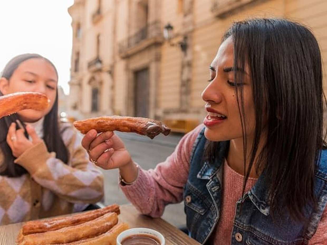 Valencia Private Family Tour with Churros, Parks & Science Museum in Spain, photo 5