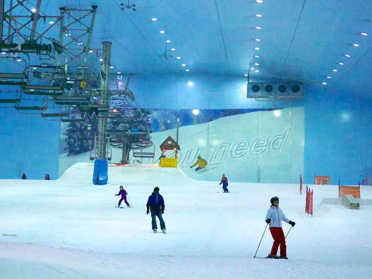 Ski Dubai Snow-Plus Pass, Shopping au Dubai Mall, Visite des 124e et 125e étages du Burj Khalifa et spectacle de la fontaine musicale avec transferts privés aux Émirats arabes unis.
, photo 4