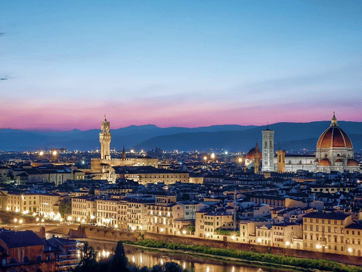 Legends of Florence: Private Walking Tour by Night