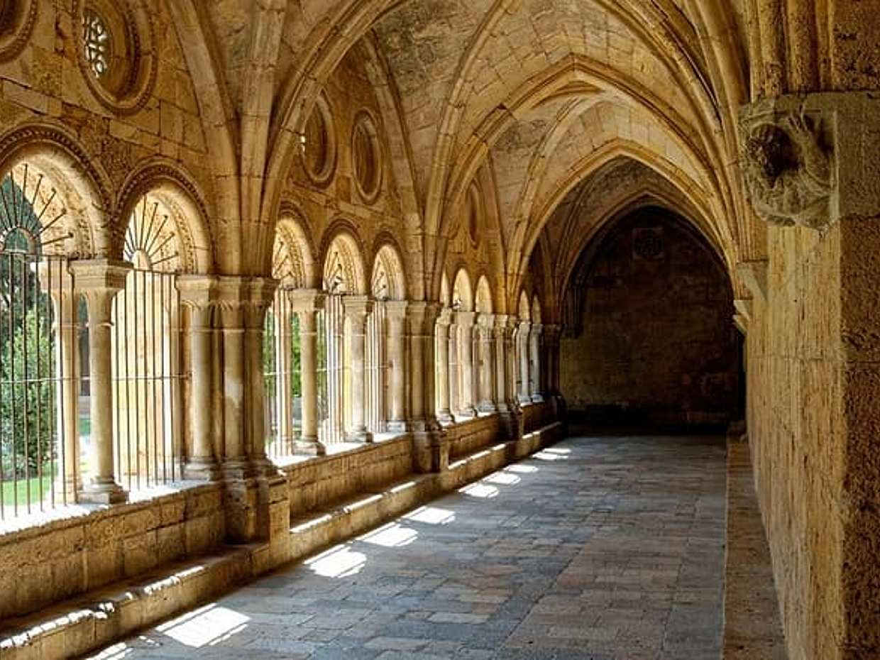 Private Transfer From Barcelona To Tarragona With a 2 Hour Stop in Spain, photo 2
