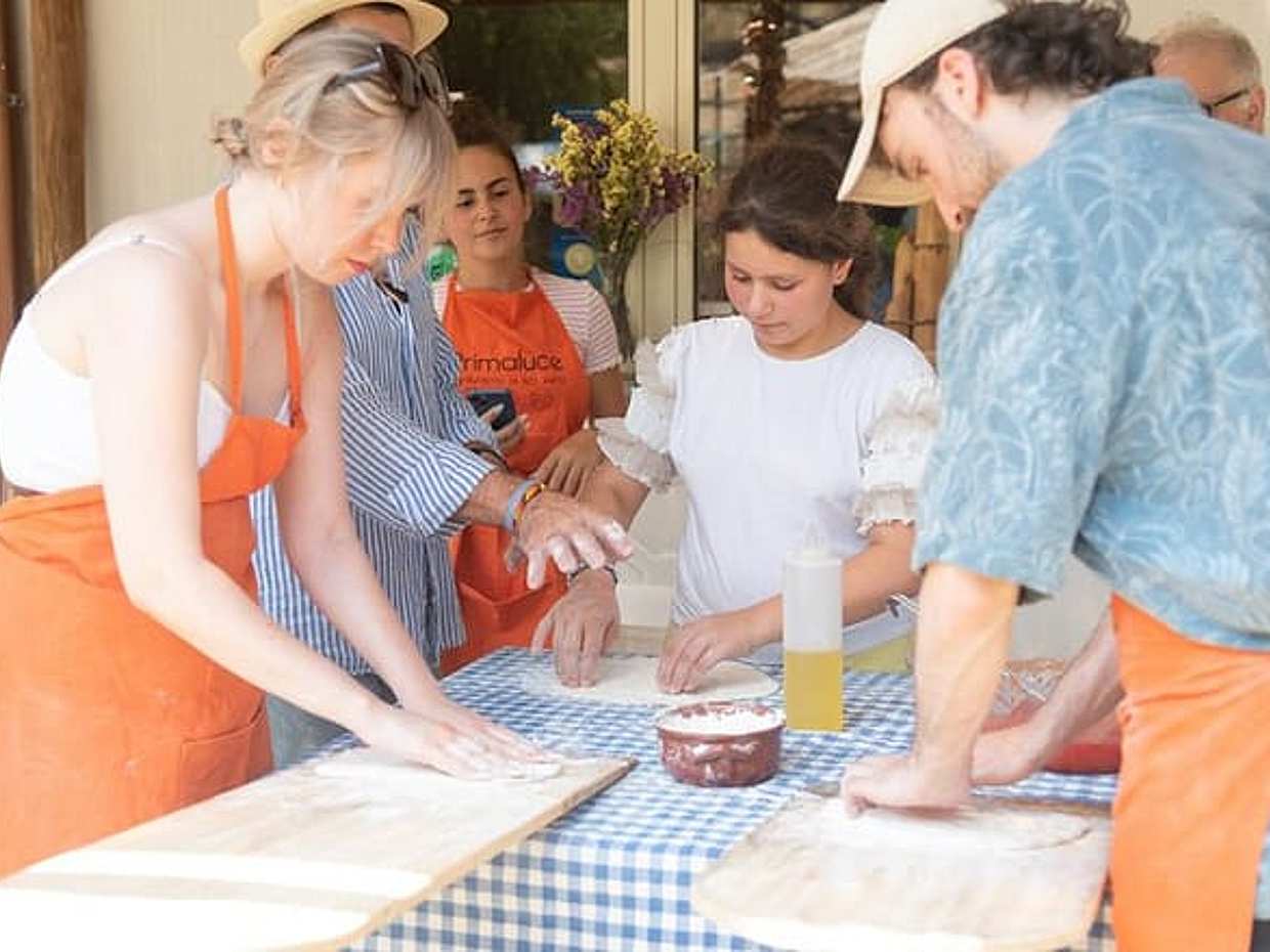 Pizza School with Wine and Limoncello Tasting in a Local Farm, photo 4