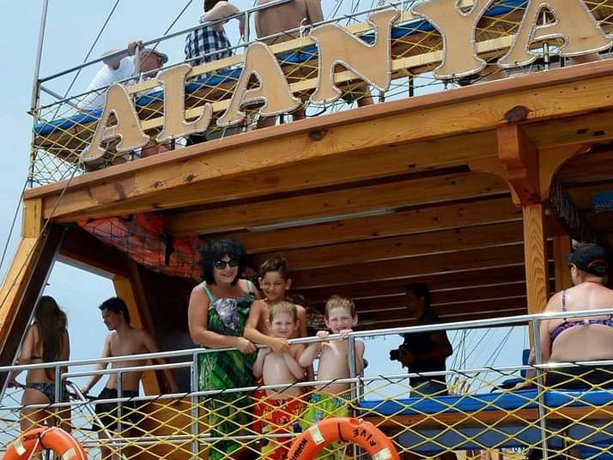 All Inclusive Catamaran Yacht Tour with Lunch and Soft Drinks in Turkey, Alanya, photo 4